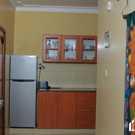 Crest Homes Uganda Kitende Eksteriør billede